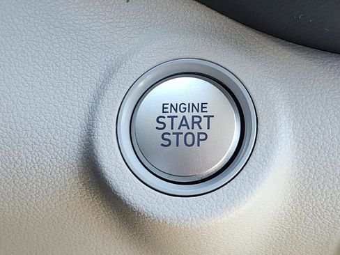 New 2026 Hyundai Venue SEL FWD image 25