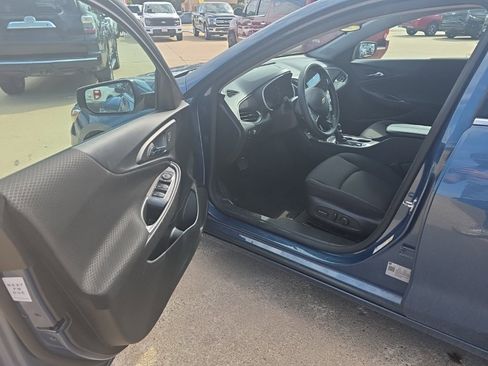 Used 2024 Chevrolet Malibu LT image 11