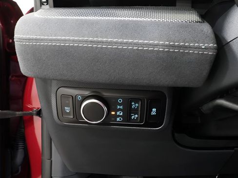 Used 2025 Ford Mustang Mach-E GT image 17