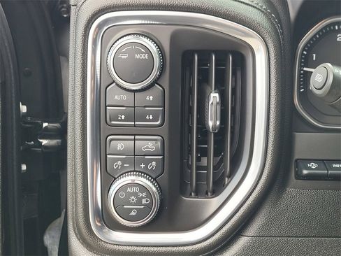 Used 2023 GMC Sierra 3500 Denali w/ Denali Ultimate Package image 39