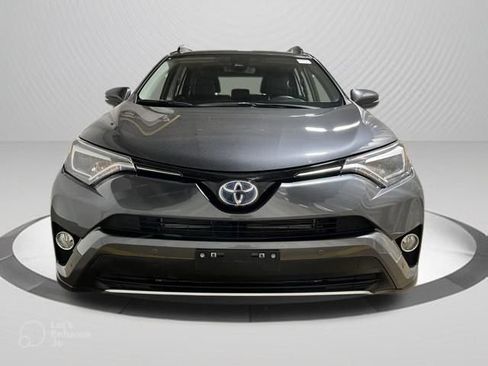 Used 2018 Toyota RAV4 Limited AWD/4WD image 4