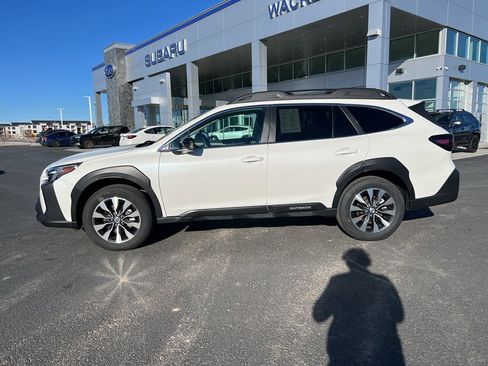 Certified 2025 Subaru Outback Limited image 2