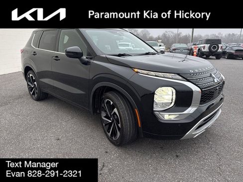 Used 2022 Mitsubishi Outlander SEL image 3