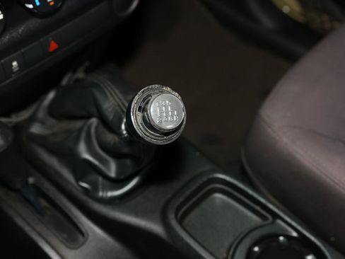 Used 2013 Jeep Wrangler Sport image 38