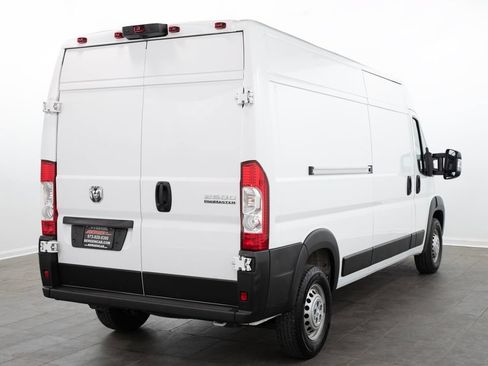 Used 2025 RAM ProMaster 2500 w/ Convenience Group FWD image 11