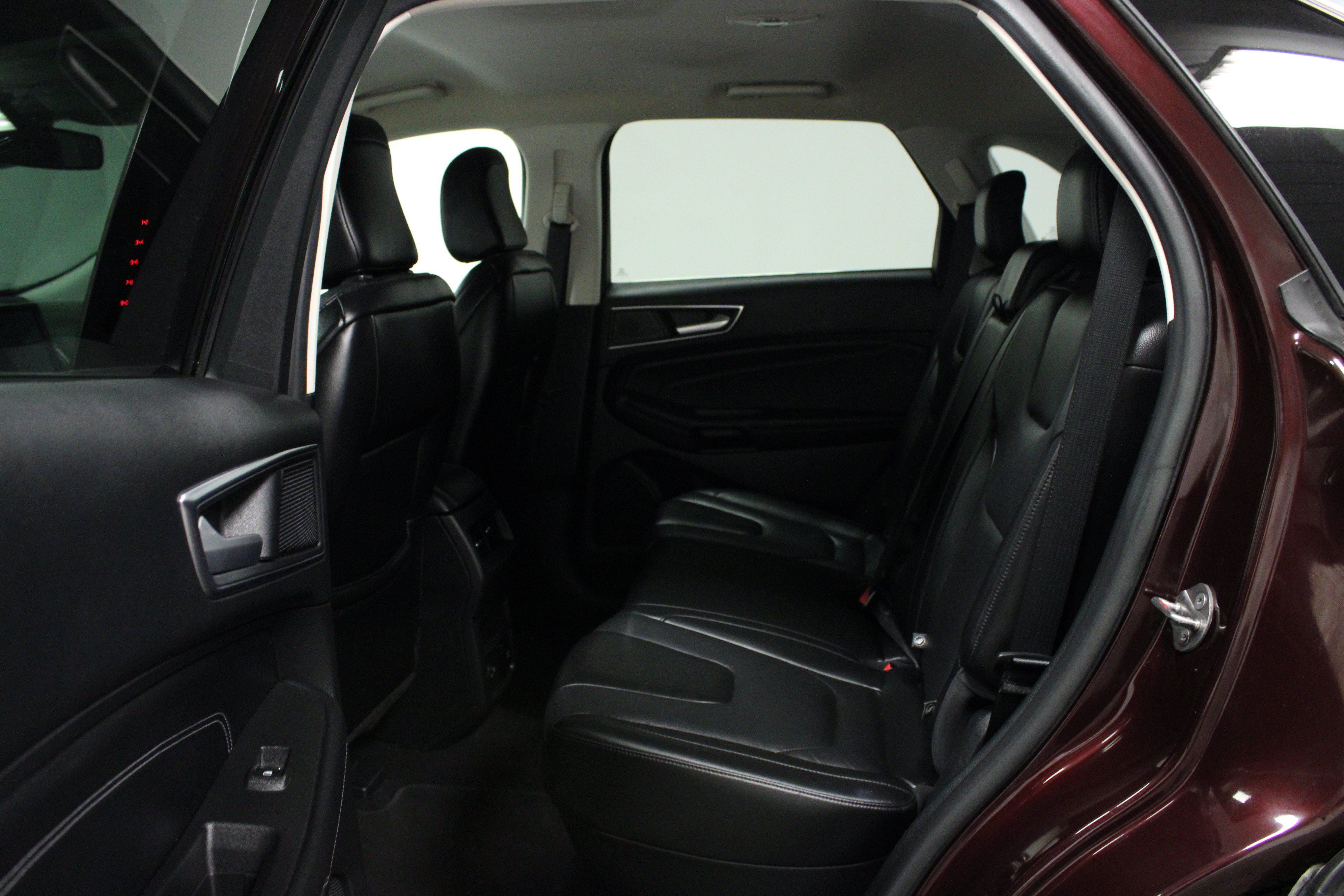 Used 2021 Ford Edge Titanium AWD/4WD image 13