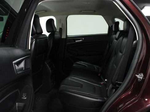 Used 2021 Ford Edge Titanium AWD/4WD image 13