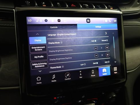 Used 2023 Jeep Grand Cherokee Limited w/ Black Appearance Package RWD image 34