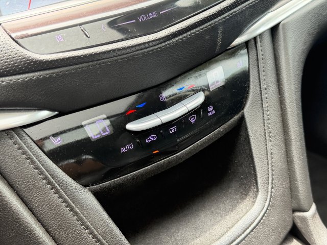 Used 2017 Cadillac XT5 Luxury FWD image 25