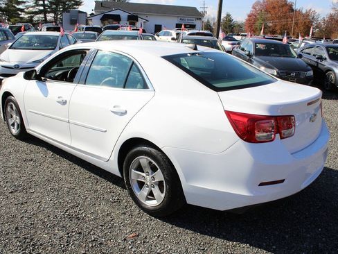 Used 2014 Chevrolet Malibu LS w/ Protection Package FWD image 9