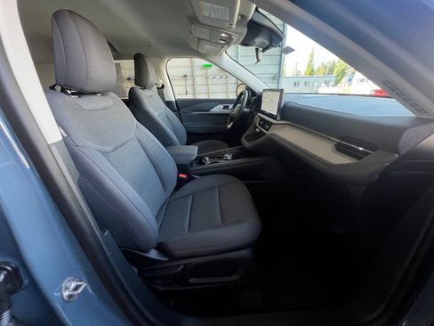 Used 2026 Ford Explorer Active AWD/4WD image 15