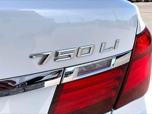 Used 2014 BMW 750Li image 9