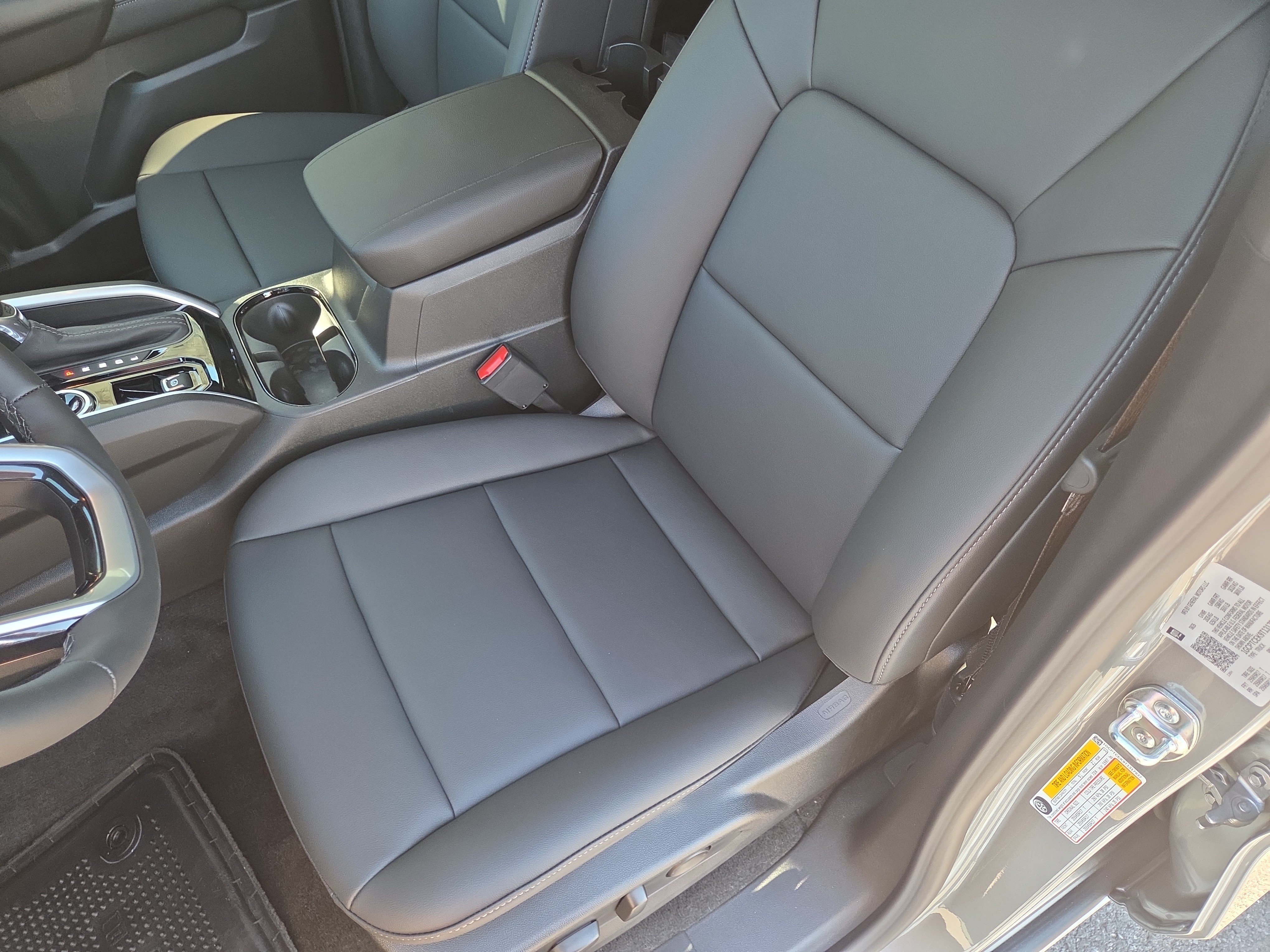 New 2026 Chevrolet Colorado LT w/ LT Convenience Package AWD/4WD image 8