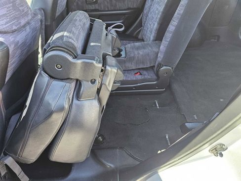 Used 2003 Honda CR-V LX image 25