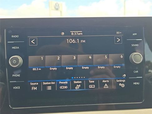 New 2025 Volkswagen Taos SE image 17