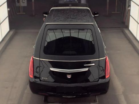 Used 2016 Cadillac XTS FWD image 4