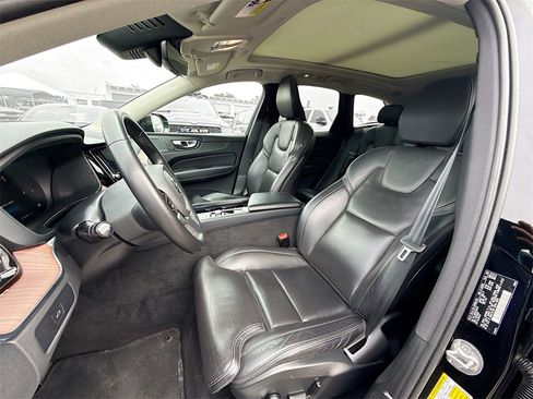 Used 2023 Volvo XC60 B5 Ultimate image 23