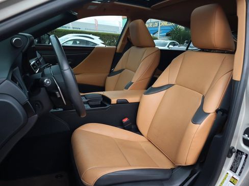 Used 2022 Lexus ES 350 w/ Premium Package image 20