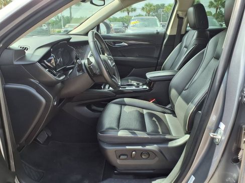 Used 2022 Buick Envision Essence w/ Safety Package FWD image 25