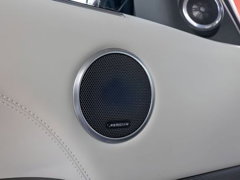 Used 2020 Land Rover Range Rover Sport SVR image 41