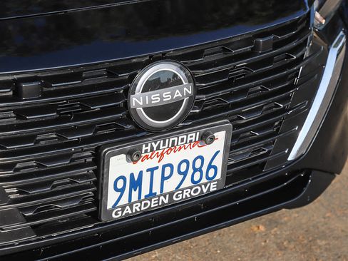 Used 2024 Nissan Sentra SV FWD image 5
