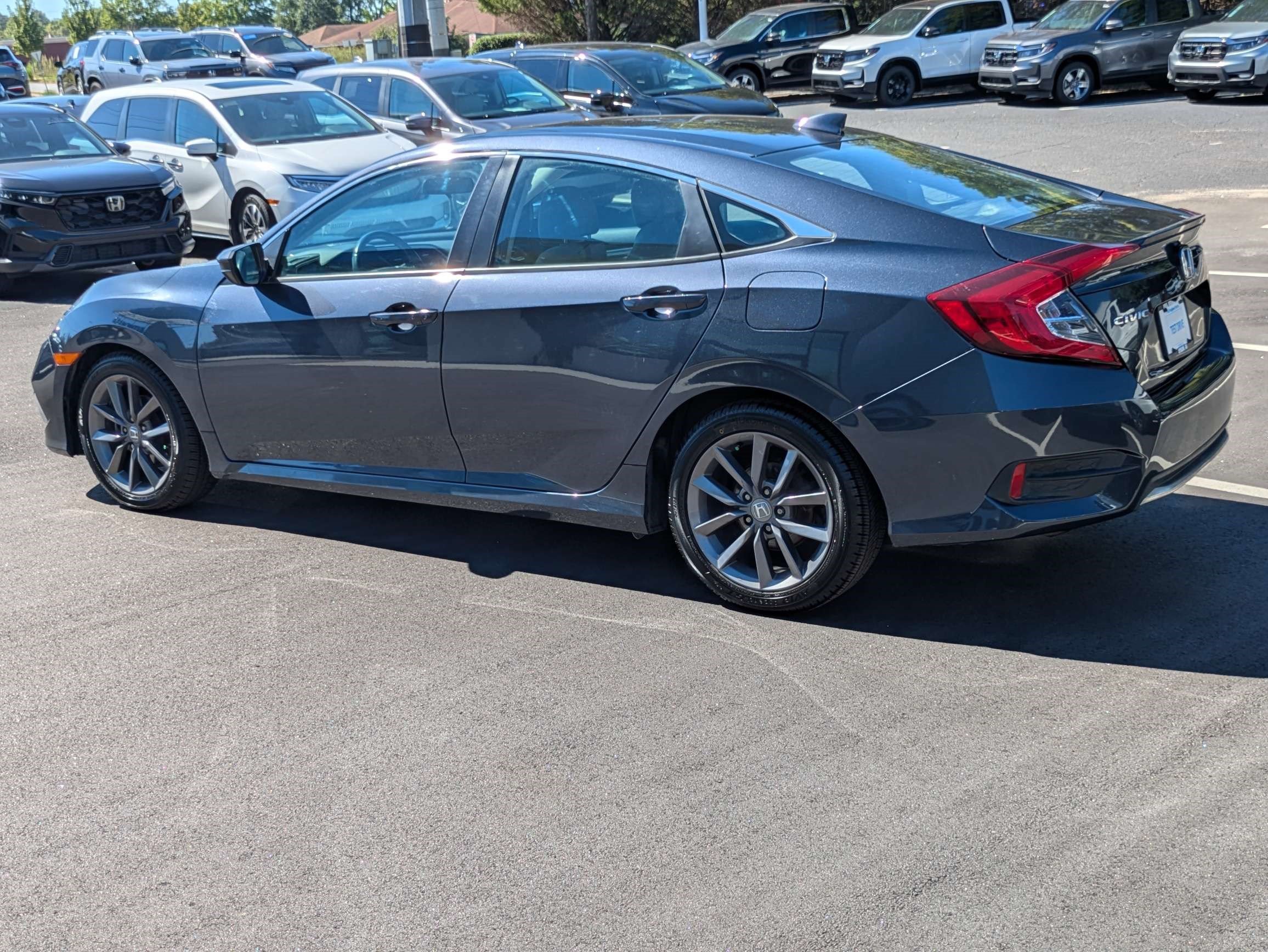 Used 2019 Honda Civic EX image 8