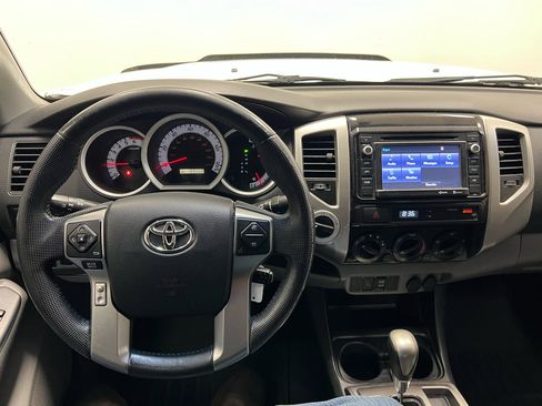 Used 2014 Toyota Tacoma 4x4 Double Cab w/ TRD Off-Road Package image 17