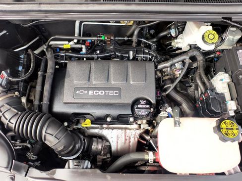 Used 2020 Chevrolet Trax LS image 40