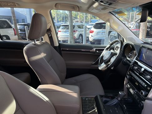 Certified 2023 Lexus GX 460 Premium w/ Premium Package AWD/4WD image 43