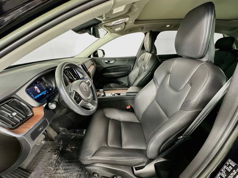 Used 2023 Volvo XC60 B5 Plus w/ Protection Package Premier image 21