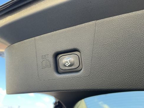 Certified 2023 Lincoln Nautilus Reserve w/ Equipment Group 201A image 33