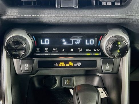 Used 2024 Toyota RAV4 XLE FWD image 23