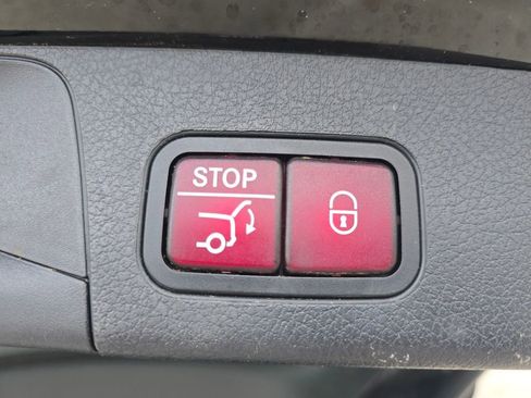 Certified 2021 Mercedes-Benz GLB 250 4MATIC image 15