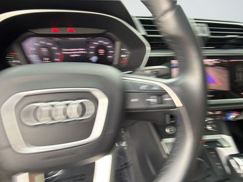 Used 2024 Audi Q3 2.0T Premium AWD/4WD image 21