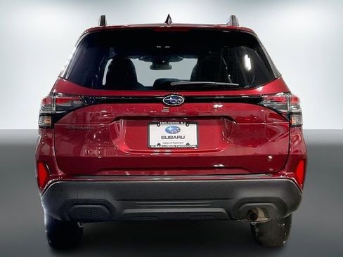 Used 2025 Subaru Forester Premium image 4