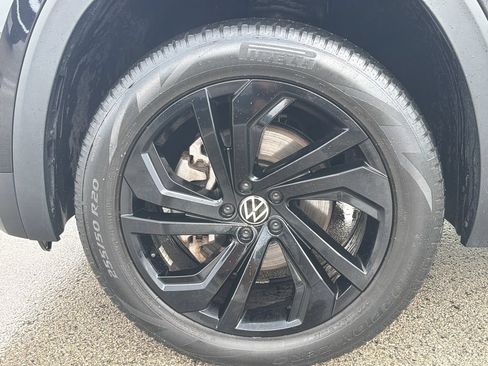 Certified 2023 Volkswagen Atlas SE w/ Black Wheel Package AWD/4WD image 32