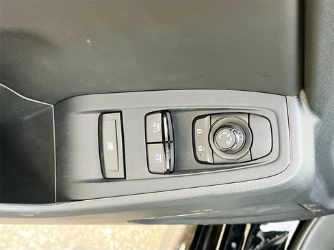 Used 2025 Toyota GR86 Premium image 17