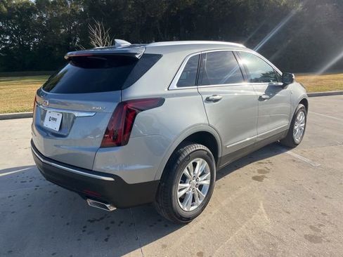 New 2026 Cadillac XT5 Luxury w/ LPO, Floor Liner Package AWD/4WD image 9