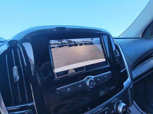 Used 2021 Chevrolet Traverse LS image 14