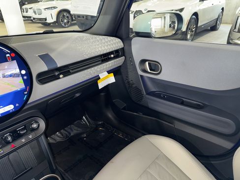 Used 2025 MINI Cooper S FWD image 29