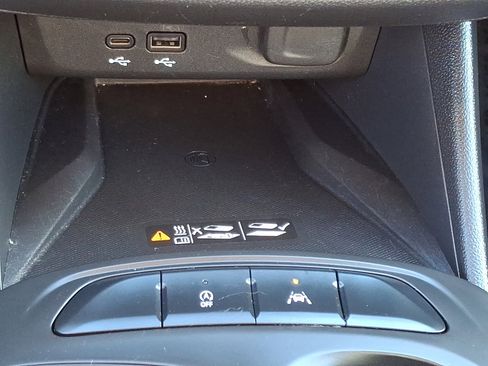 Used 2024 Buick Envista Preferred w/ Convenience II Package image 25