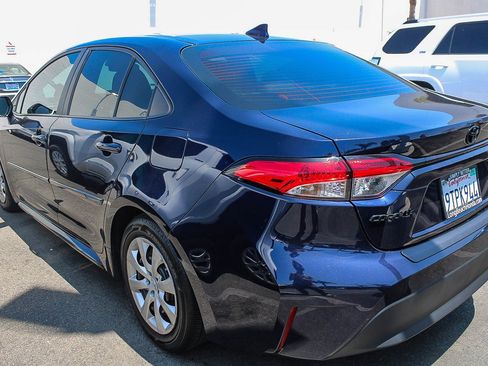 Used 2025 Toyota Corolla LE FWD image 9