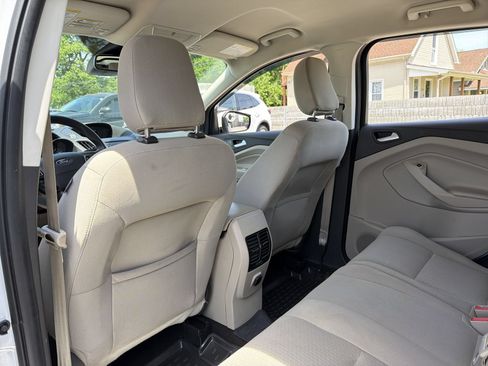 Used 2018 Ford Escape SE w/ Ford Safe & Smart Package FWD image 22
