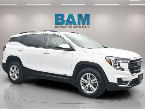 Used 2023 GMC Terrain SLE w/ Driver Convenience Package AWD/4WD image 1