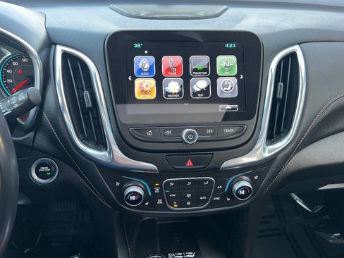 Used 2018 Chevrolet Equinox Premier image 34