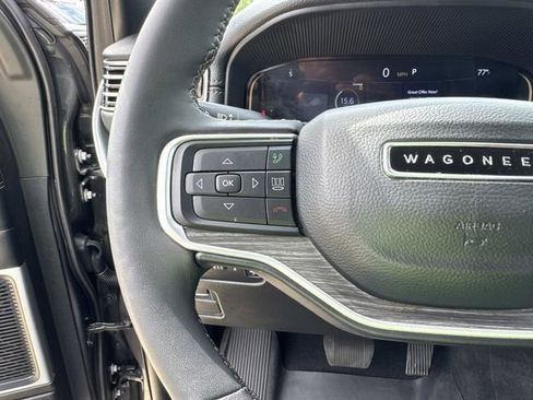 Used 2024 Jeep Wagoneer L Series II w/ Flexible Seating Group RWD image 27