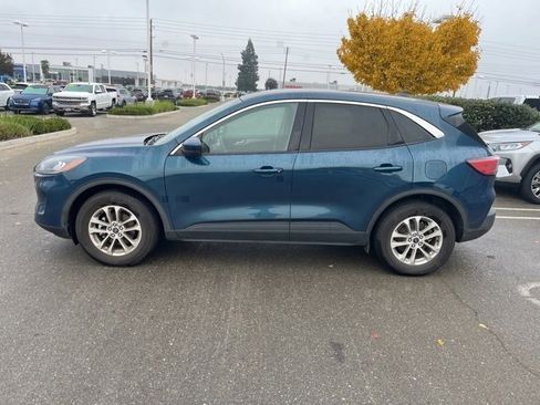 Used 2020 Ford Escape SE image 8