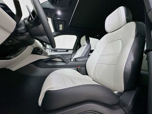 New 2026 Porsche Cayenne E-Hybrid image 5