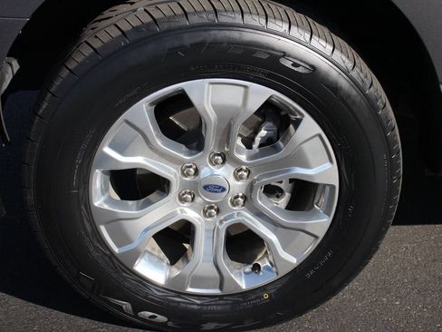 Certified 2022 Ford F150 Platinum w/ Equipment Group 701A High AWD/4WD image 14
