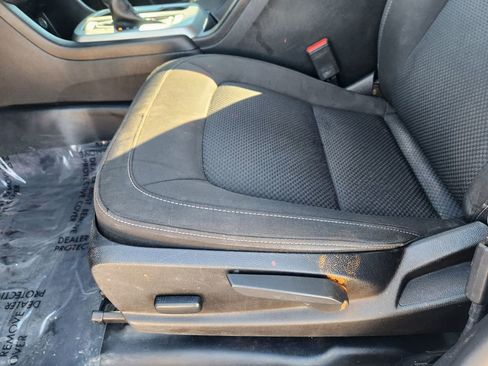 Used 2022 Chevrolet Colorado LT w/ Fleet Safety Package image 24